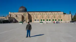 hussain andaryas at the temple mount